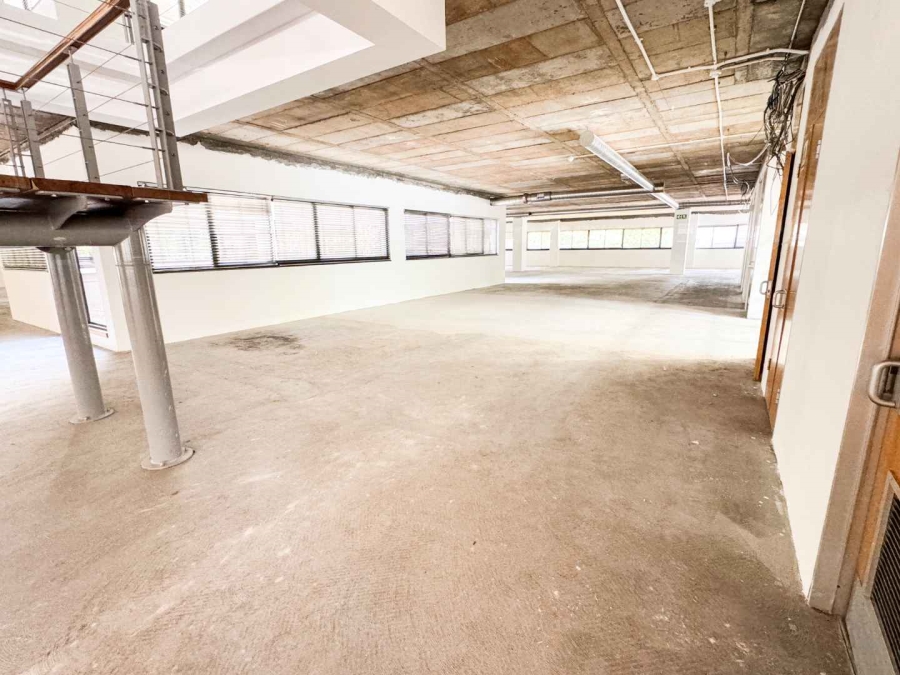 To Let Commercial Property for Rent in Mowbray Western Cape